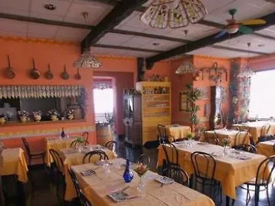 艾柏格阿布鲁佐大酒店 酒店 3*