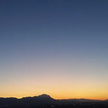 艾柏格阿布鲁佐大酒店 酒店