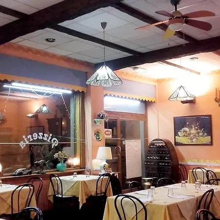 艾柏格阿布鲁佐大酒店 酒店 3*