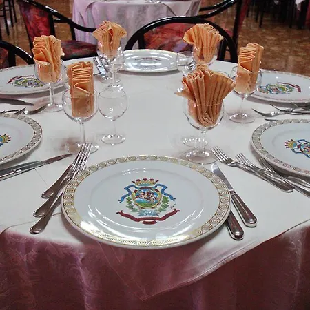 艾柏格阿布鲁佐大酒店 酒店 3*